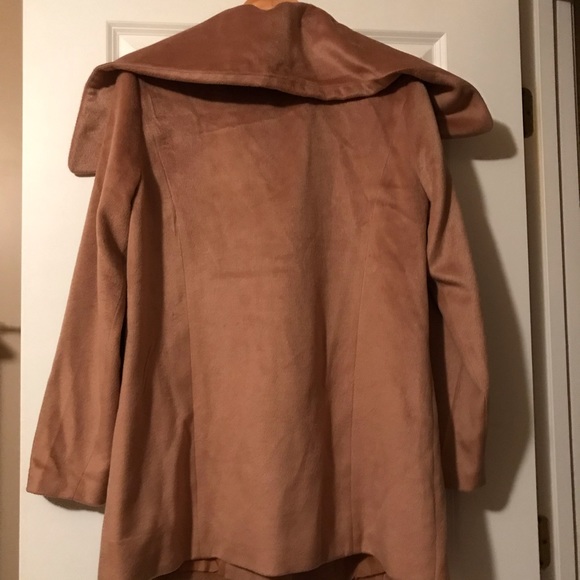 Coat - Picture 4 of 4
